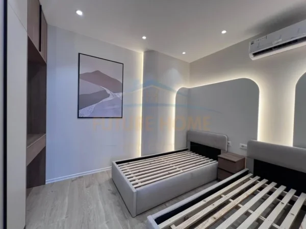 Tirane, shitet apartament 2+1+Ballkon Kati 4, 86 m² 243.000 € (21 Dhjetori)