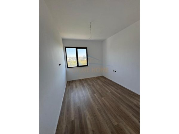 Tirane, shitet apartament 2+1+Ballkon Kati 4, 144 m² 350.000 € (Liqeni i Thatë)
