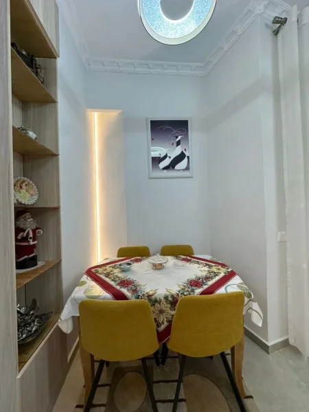 Tirane, jepet me qera apartament 2+1+Ballkon Kati 8, 110 m² 1.200 € (Rruga.Mine Peza)