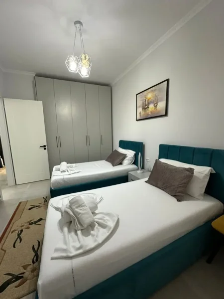 Tirane, jepet me qera apartament 2+1+Ballkon Kati 8, 110 m² 1.200 € (Rruga.Mine Peza)