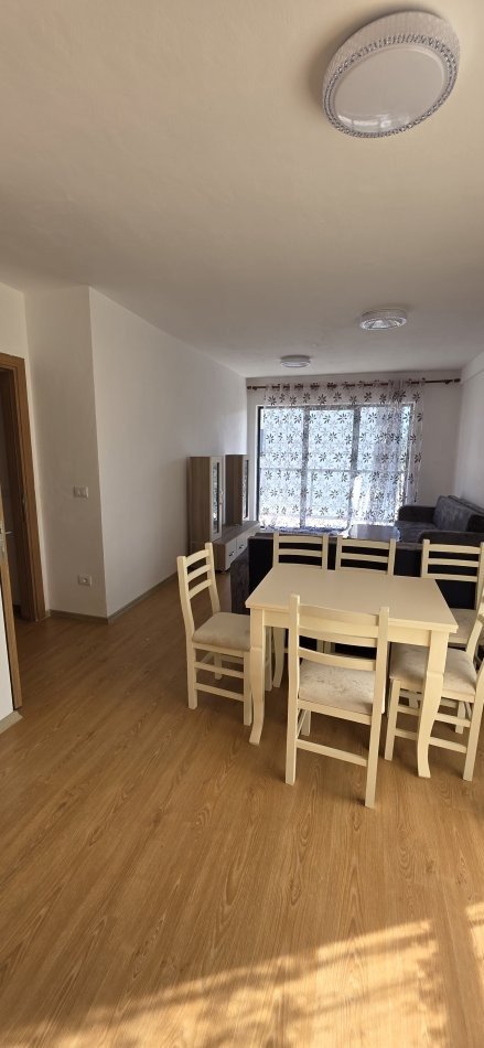 Tirane, jepet me qera apartament 3+1 Kati 3, 135 m² 450 € (5 maji)