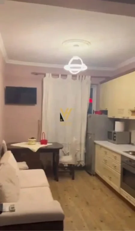 Tirane, jepet me qera apartament 2+1+Ballkon Kati 3, 74 m² 600 € (ZOGU I ZI)