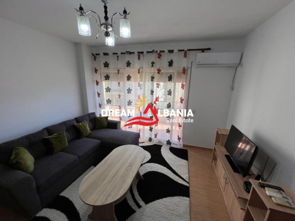 Tirane, jepet me qera apartament 2+1 , 100 m² 650 € (Don Bosko)