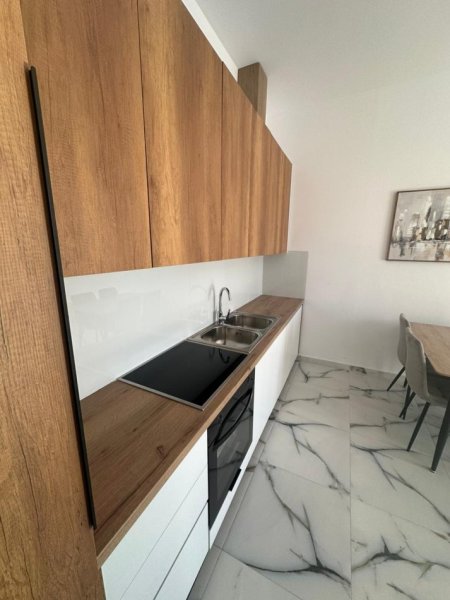 Tirane, jepet me qera apartament 1+1 Kati 3, 65000 leke