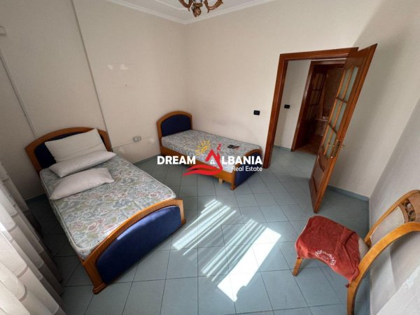 Tirane, jepet me qera apartament 3+1 , 130 m² 800 € (ne Rrugen Mine Peza)