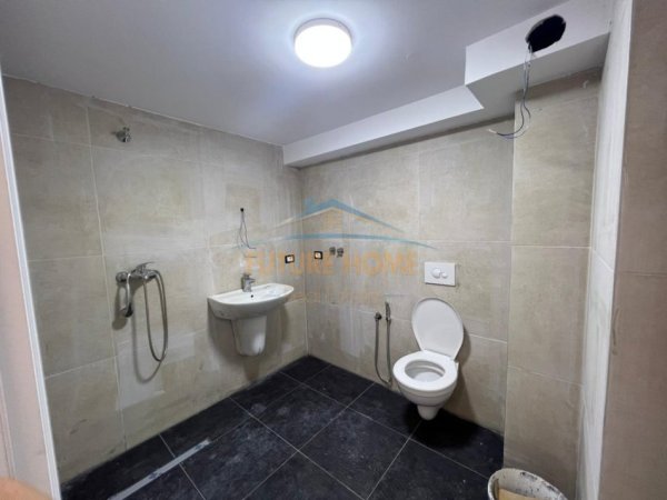Tirane, shitet apartament duplex Kati 1, 90 m² 130.000 € (KOMPLEKSI GOLDEN PARK 3)