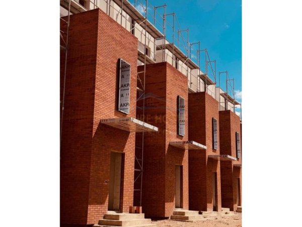 Tirane, shitet apartament duplex , 196 m² 550.000 € (Piccadilly Rezidence, TEG)