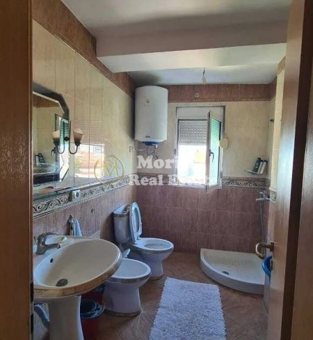 Tirane, shitet apartament 3+1+Ballkon Kati 6, 99 m² 140.000 € (Brryli, Bulevardi Zhan D’Ark)