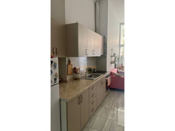Tirane, shitet apartament duplex Kati 0, 59 m² 70.000 € (RRUGA 5 MAJI)