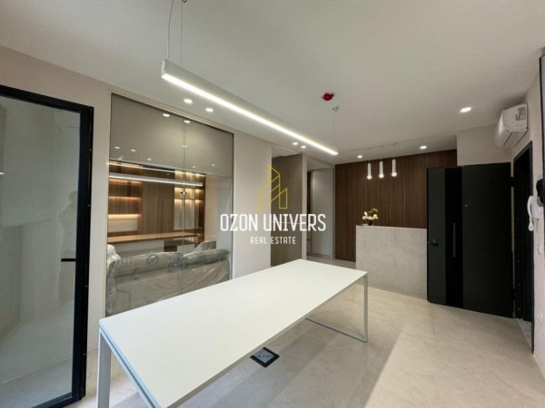 Tirane, jepet me qera ambjent biznesi Kati 2, 85 m² 1.500 € (Rruga Myslym Shyri)