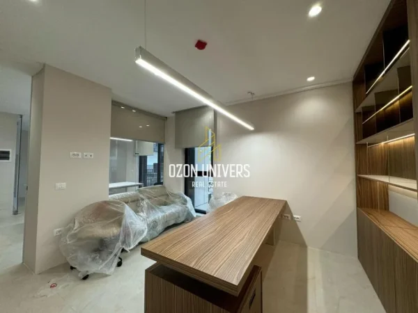 Tirane, jepet me qera ambjent biznesi Kati 2, 85 m² 1.500 € (Rruga Myslym Shyri)