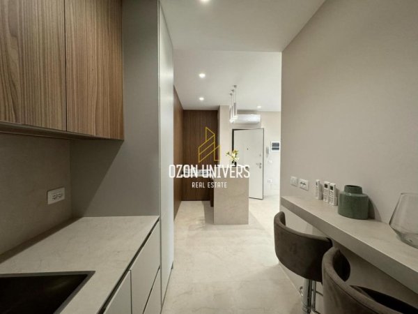 Tirane, jepet me qera ambjent biznesi Kati 2, 85 m² 1.500 € (Rruga Myslym Shyri)