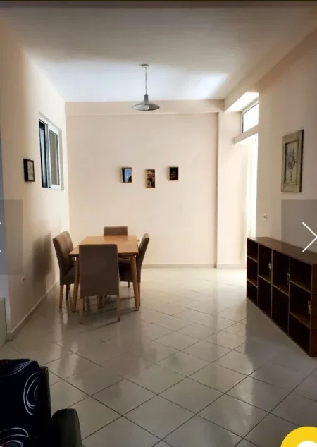 Tirane, jepet me qera apartament 3+1 Kati 3, 134 m² 550 € (5 maj)