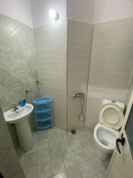 Jepet me Qera Super Hyrja 1+1 në 5 Maji, pranë Concord Center, Kati 1, 55 m² 450 €URO