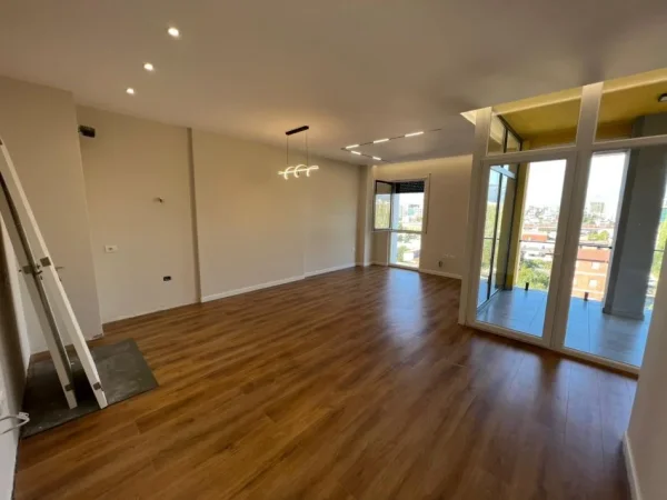 Tirane, shitet apartament 2+1 Kati 5, 118 m² 185.000 € 