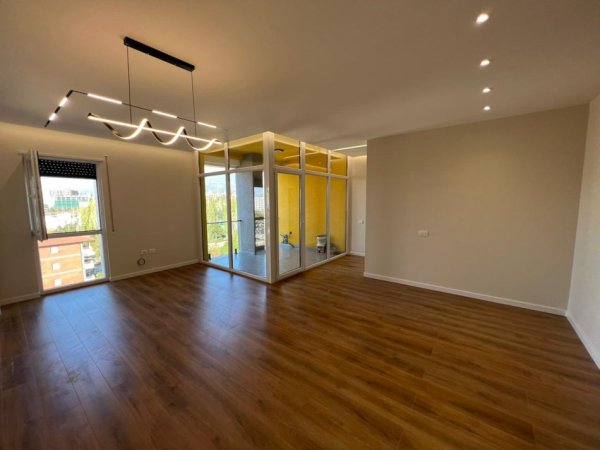 Tirane, shitet apartament 2+1 Kati 5, 118 m² 185.000 € 