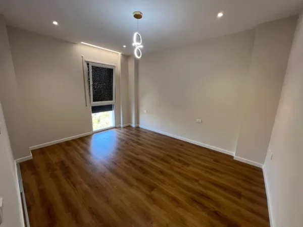 Tirane, shitet apartament 2+1 Kati 5, 118 m² 185.000 € 