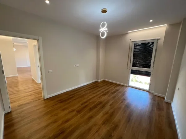 Tirane, shitet apartament 2+1 Kati 5, 118 m² 185.000 € 