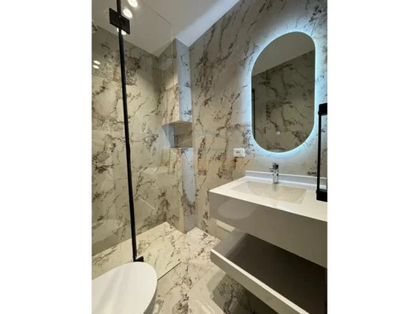 Tirane, shitet apartament 2+1 Kati 5, 51 m² 219.000 € (Rruga Durresit)