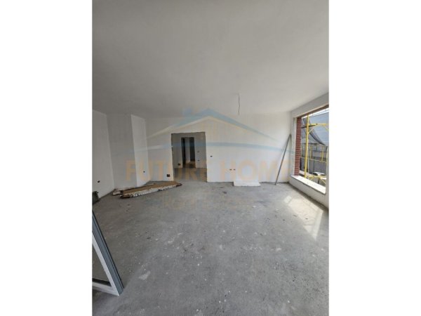 Tirane, shitet apartament Kati 1, 200 m² 350.000 € (STACIONI I TRENIT)