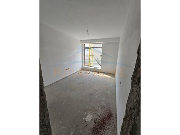 Tirane, shitet apartament Kati 1, 200 m² 350.000 € (STACIONI I TRENIT)