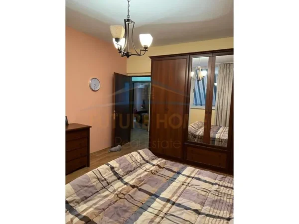 Tirane, shitet apartament Kati 3, 155 m² 320.000 € (RRUGA ELBASANIT)