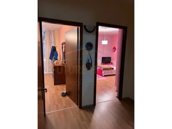 Tirane, shitet apartament Kati 3, 155 m² 320.000 € (RRUGA ELBASANIT)