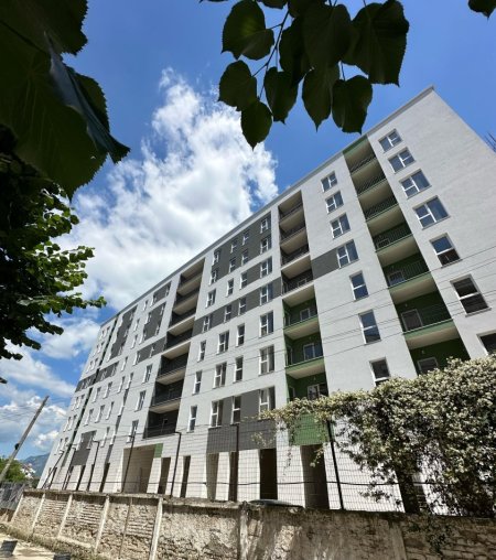 Tirane, shitet apartament 2+1+Ballkon Kati 1, 85 m² 113.500 € (Casa Iyalia Tirana Entry 2)