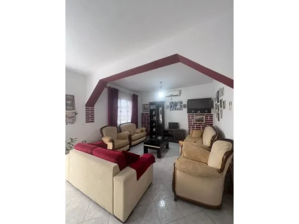 Tirane, shitet apartament 2 Katshe Kati 0, 286 m² 350.000 €