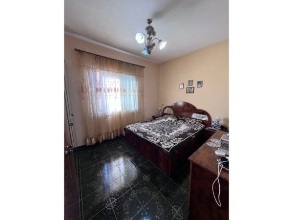 Tirane, shitet apartament 2 Katshe Kati 0, 286 m² 350.000 €