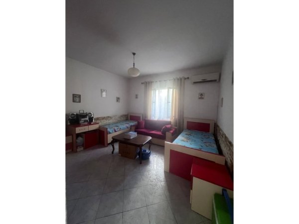 Tirane, shitet apartament 2 Katshe Kati 0, 286 m² 350.000 €