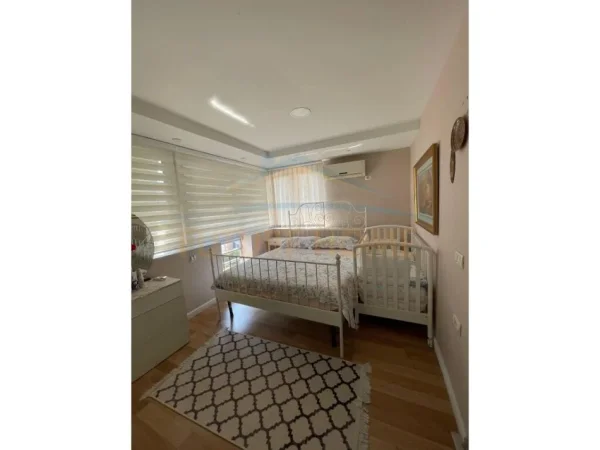 Tirane, shitet apartament , 144 m² 240.000 € (RRUGA E KAVAJES)
