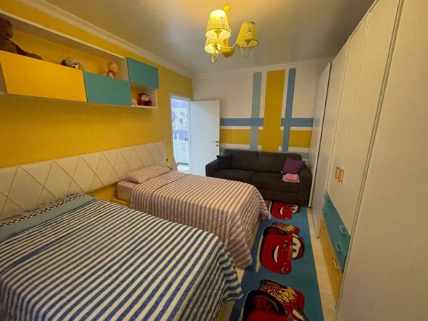 Tirane, jepet me qera apartament 2+1 Kati 3, 95 m² 550 € (Tek Pedriatia.)