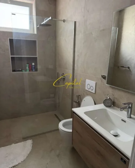 Tirane, jepet me qera apartament 2+1 Kati 2, 90 m² 950 € (RRUGA E DURRESIT)