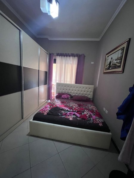 Tirane, shes 2+1+Ballkon Kati 8, 104 m² 150.000 € (Astir)