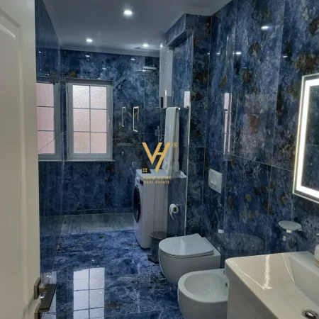 Tirane, jepet me qera apartament 1+1+Ballkon Kati 4, 70 m² 750 € (RRUGA MARGARITA TUTULANI)