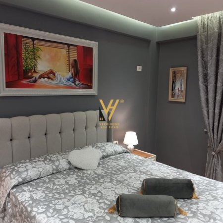 Tirane, jepet me qera apartament 1+1+Ballkon Kati 4, 70 m² 700 € (RRUGA MARGARITA TUTULANI)