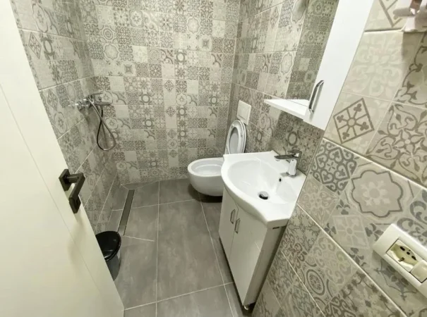 Tirane, shitet apartament 2+1 Kati 2, 87 m² 218.000 € (Tek Garda e Republikes .)