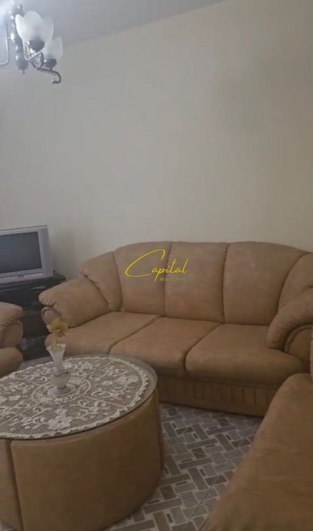 Tirane, jepet me qera apartament 3+1 Kati 4, 90 m² 650 € (BULEVARDI ZOGU I)