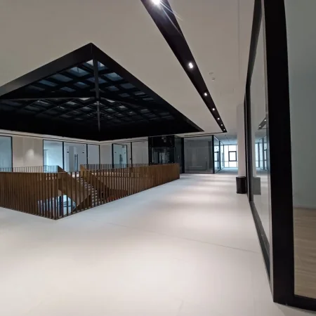 Tirane, jepet me qera dyqan Kati 2, 37 m² 750 € (Rruga Mine Peza)