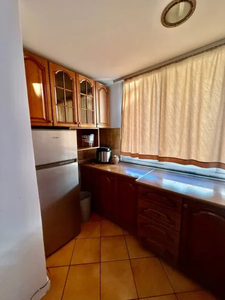 Tirane, jepet me qera apartament 2+1 Kati 5, 80 m² 450 € (brryli)