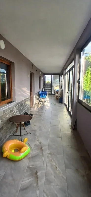 Shitet shtepi private dhe toke Tale, Lezhë