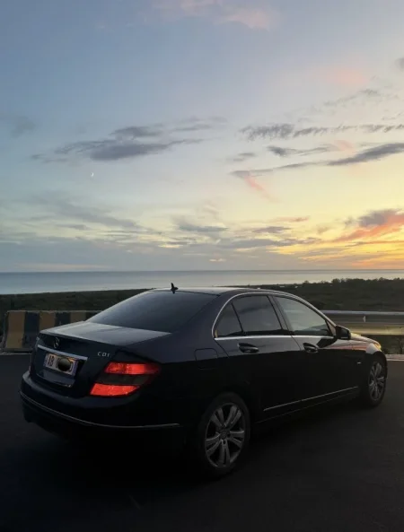 Tirane, shes makine Mercedes Benz C200 CDI Blueefficiency, Nafte, e zeze automatik Kondicioner 220.000 km 8.000 €