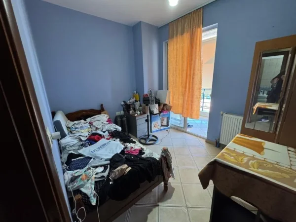 Tirane, shitet apartament 2+1+Ballkon Kati 6, 97 m² 157.000 € (Rruga Eshref Frasheri)