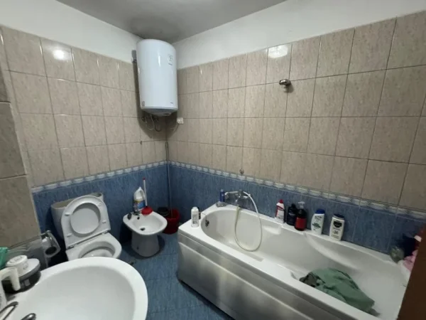 Tirane, shitet apartament 2+1+Ballkon Kati 6, 97 m² 157.000 € (Rruga Eshref Frasheri)