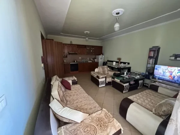 Tirane, shitet apartament 2+1+Ballkon Kati 6, 97 m² 157.000 € (Rruga Eshref Frasheri)