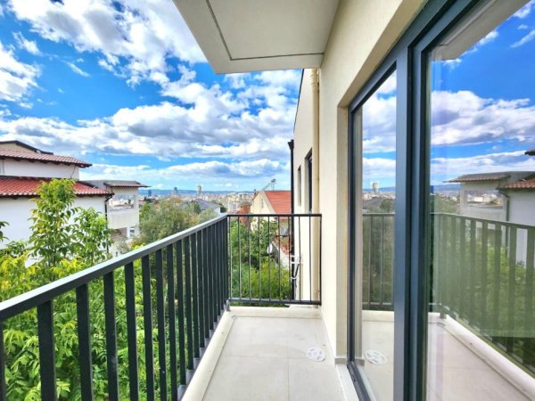 Në shitje: 1+1+kuzhinë më vete📍Sipër Kompleksit Grand / Ngjitur me kompleksin Mangalem ( Ali Dem) 91.500 euro