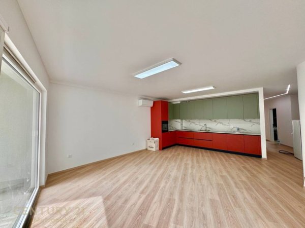 Tirane, jepet me qera zyre Kati 4, 128 m² 1.500 € (Stadiumi)