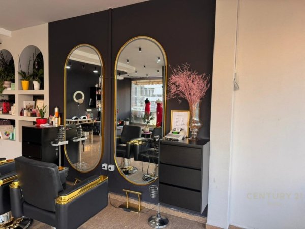 Tirane, jepet me qera ambjent biznesi Kati 1, 120 m² 1.500 € (Astir)