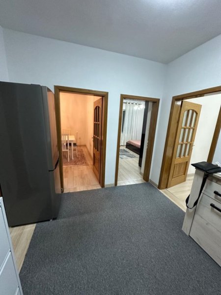 Tirane, jepet me qera apartament 3+1+Ballkon Kati 3, 100 m² 800 € (Myslym Shyri)